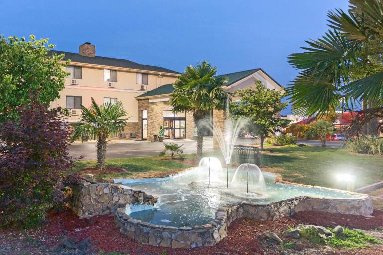Super 8 By Wyndham Anderson/Clemson Area — photo 5