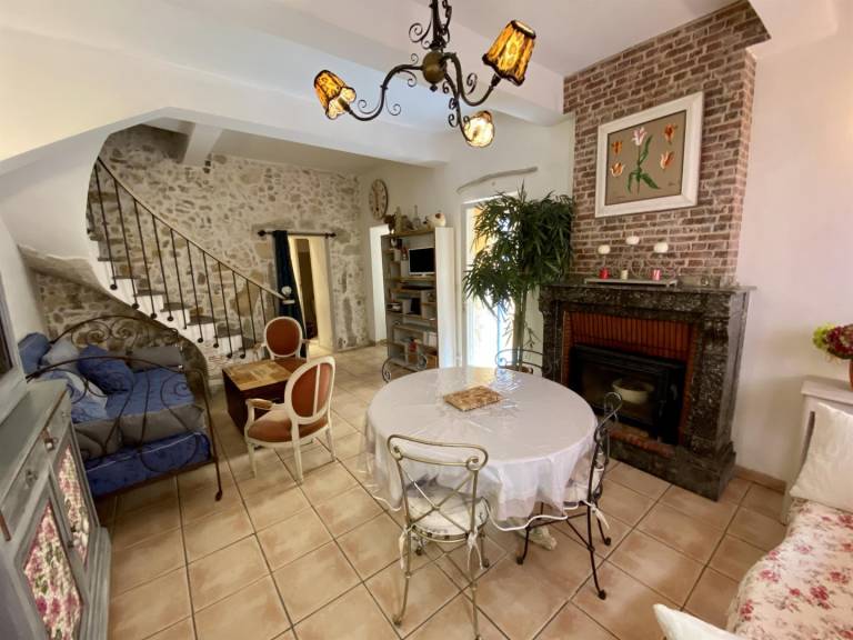 Gite with barbecue, patio & garden — photo 2