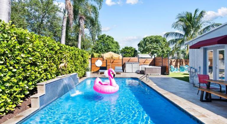 Villa with BBQ, private pool & patio in Fort Lauderdale, FL