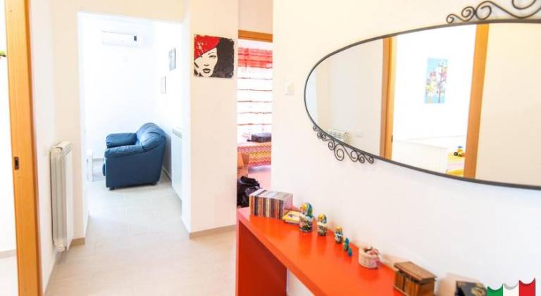 Holiday apartment with patio & garden — photo 5