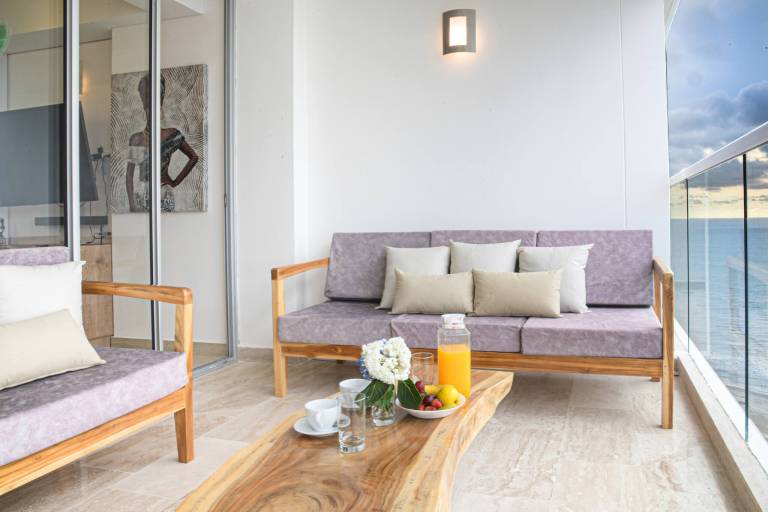 ApartaSuite mit Meerblick im 16 Stock