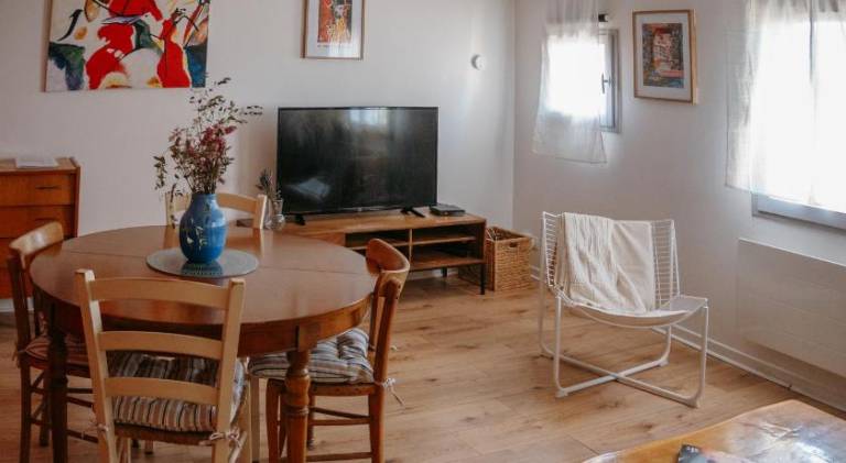 Charmant appartement, calme, climatise, centre historique — photo 2
