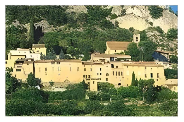 Le Prieure in Villeneuve-les-Avignon
