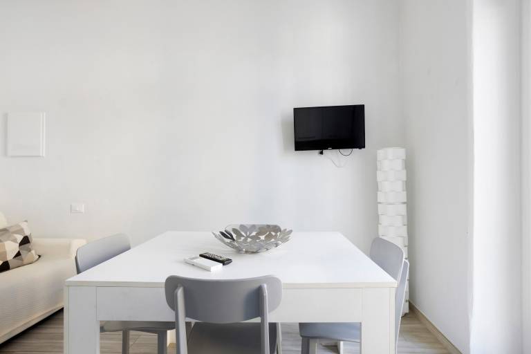 Holiday Apartment 'Da Vinci' with Balcony, Wi-Fi and Air Conditioning — photo 5