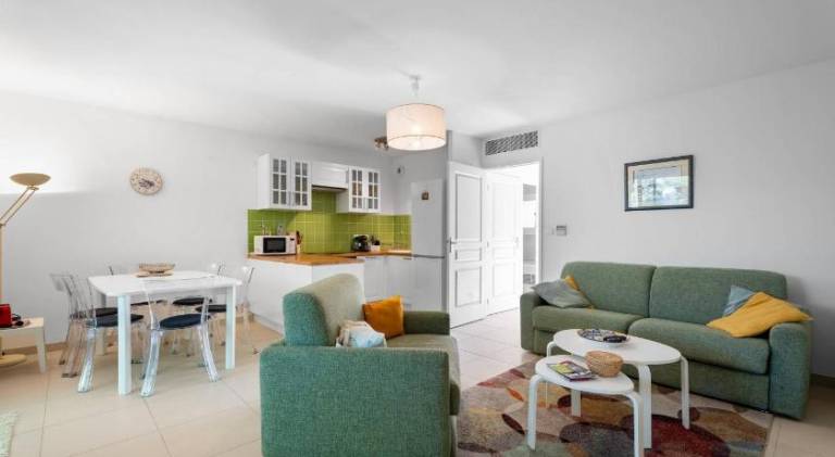 Rental apartment with pool in Six-Fours-les-Plages