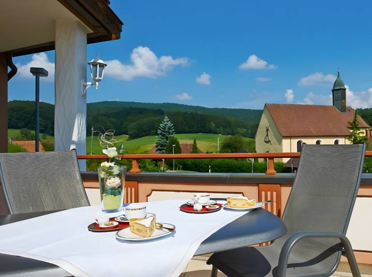 Ferienwohnung Kirchblick mit Balkon und WLAN