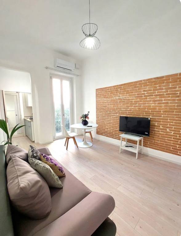 Petite Deva loft con balcone in centro