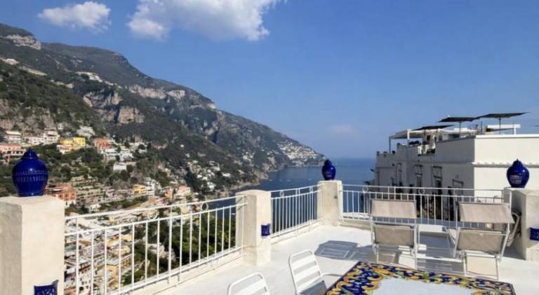 Villa with 3 rooms for 8 persons in Agerola