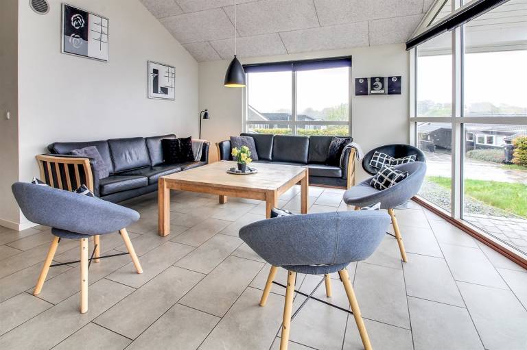 Family-oriented house with sauna, terrace & hot tub | Sea view | Close to the beach | Pet-friendly — photo 2