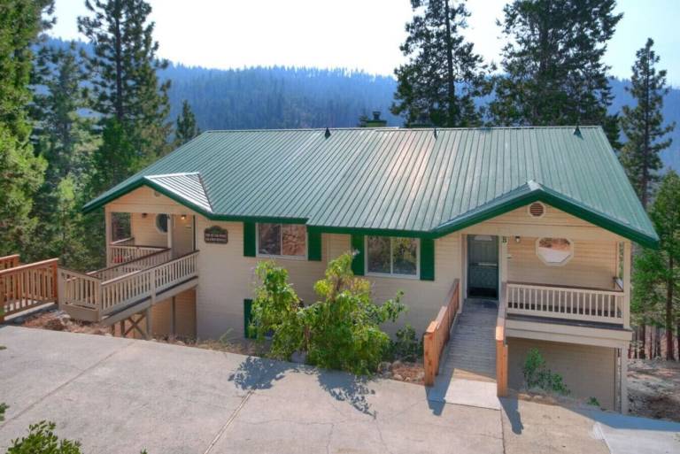 House  Yosemite West
