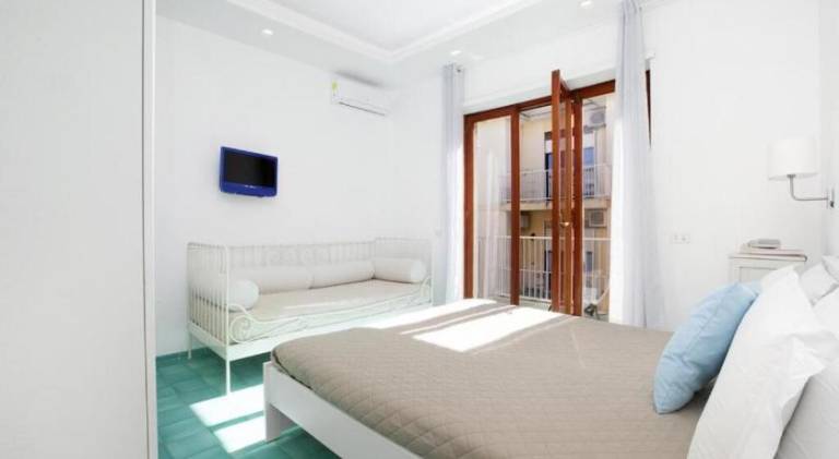 Fully equipped nice holiday apartment with private pool, terrace & garden | Pets are welcome — photo 2