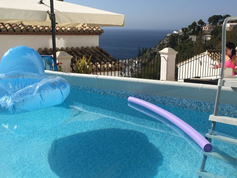 Villa Marina del Este with Sea View, Terrace & Wi-Fi — photo 5