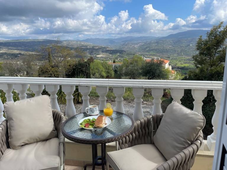 Bed & Breakfast Letymvou