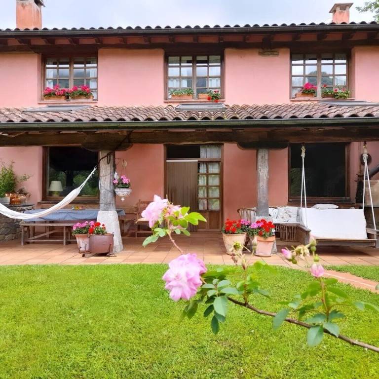 Casa Intza