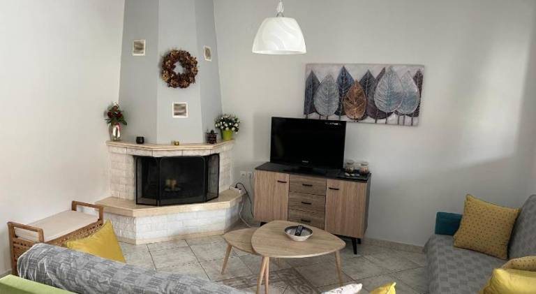 Holiday apartment with BBQ, patio & yard | Perfect for remote work — photo 2