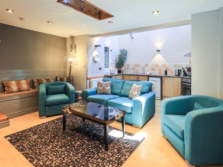 Cottage with 2 rooms for 4 persons — photo 3