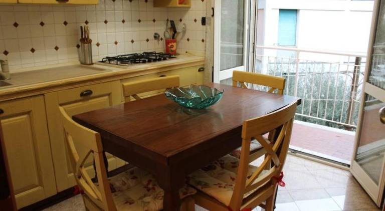 Holiday apartment with 1 room for 4 persons in Genoa