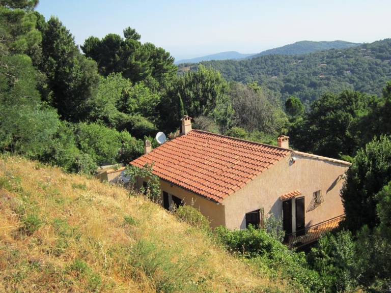 Fully equipped wonderful gite with yard, patio & grill | Pets allowed — photo 3