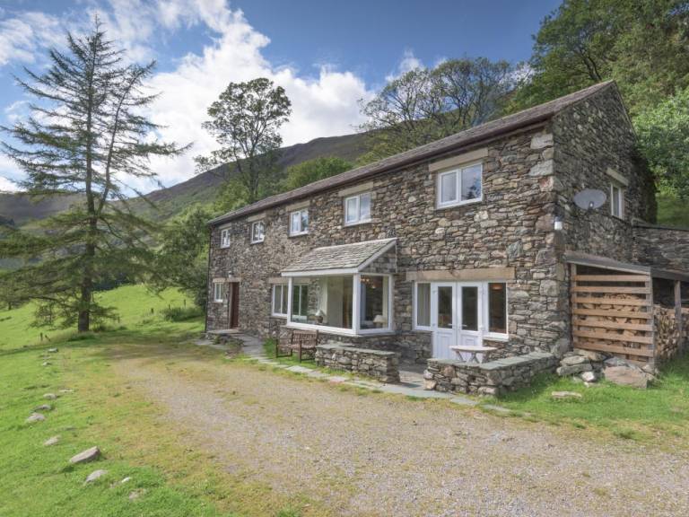 Cottage Above Derwent
