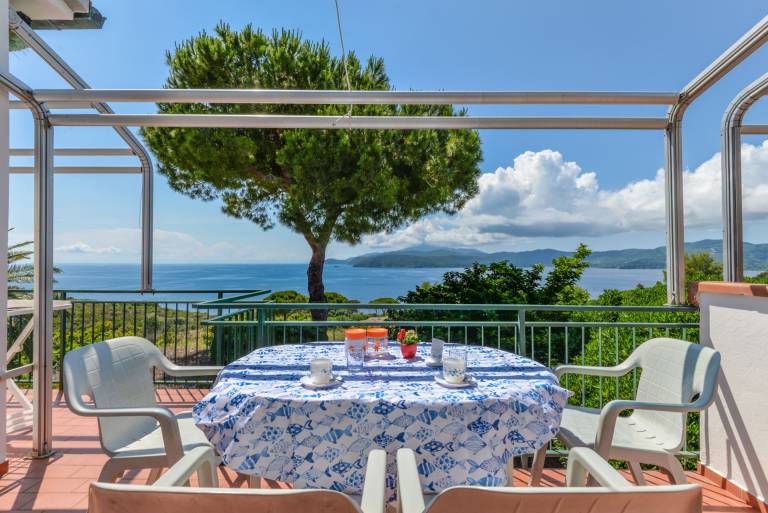 Child-friendly beautiful vacation home with garden & terrace | Beach nearby | Dogs allowed in Capoliveri