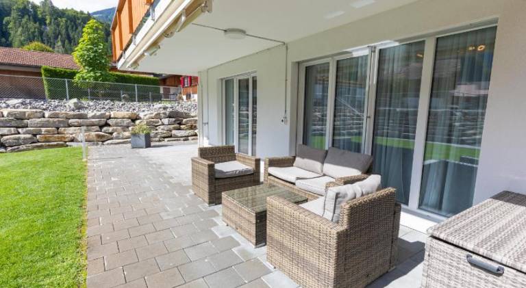 Holiday apartment with terrace & yard | Good for workation — photo 5