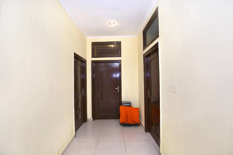 OYO Royal Guest House