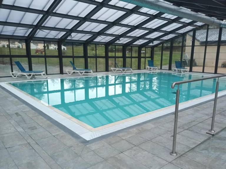 Children-friendly house with heated pool | Pets are welcome — photo 2
