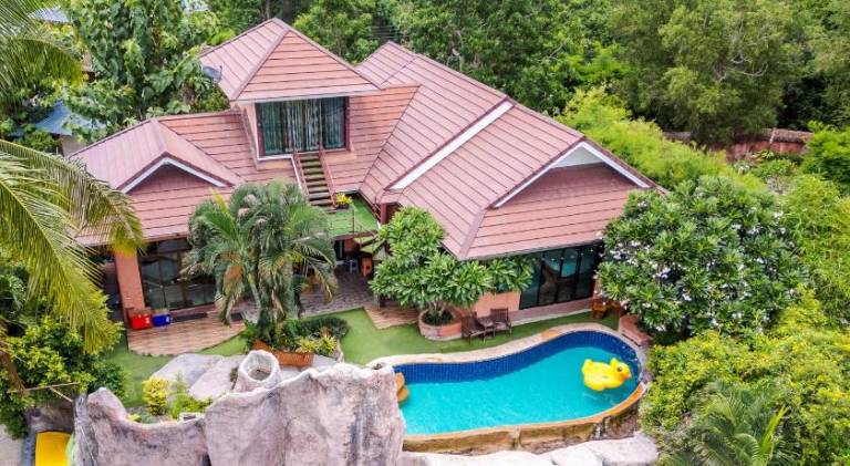 Vacation home with pool in Hua Hin