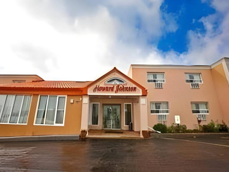 Howard Johnson by Wyndham Gravenhurst in Gravenhurst, ON