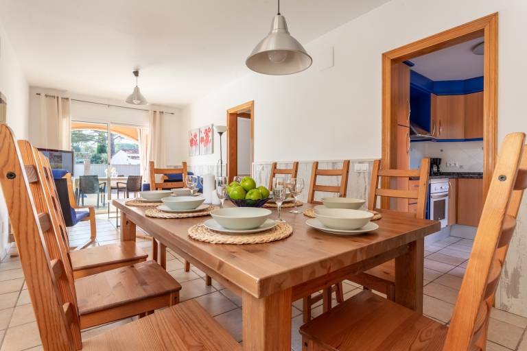 Fully equipped beautiful house with private pool, barbecue & patio | Pets allowed — photo 5