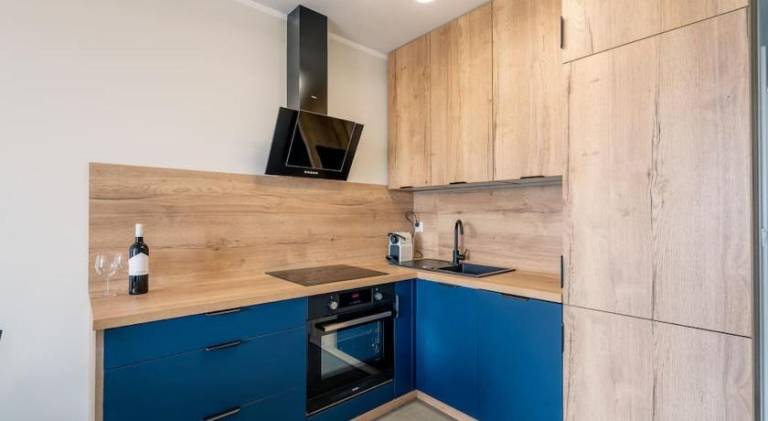 Apartment with patio — photo 4
