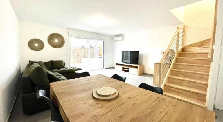 Fully equipped pleasant villa with yard, barbecue & patio | Next to the beach | Perfect for remote work | Pets allowed — photo 2