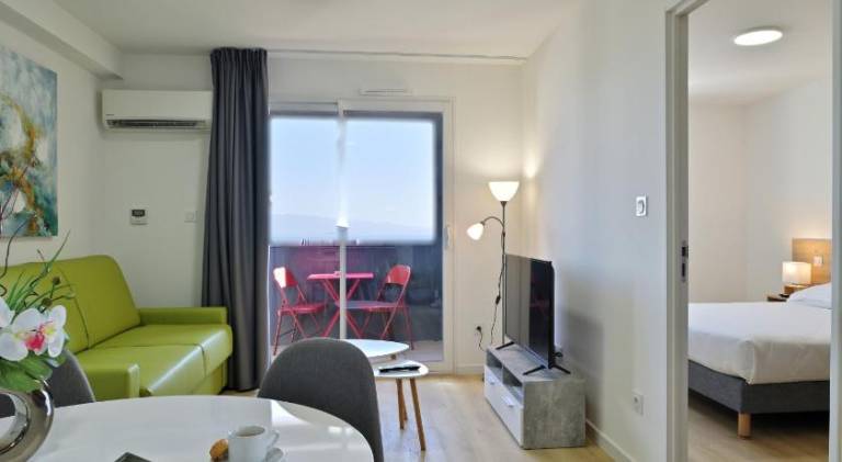 Serviced apartment for 10 persons in Ajaccio
