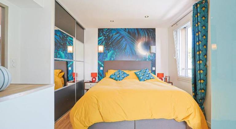 Charming villa with pool & hot tub | Pet-friendly — photo 2