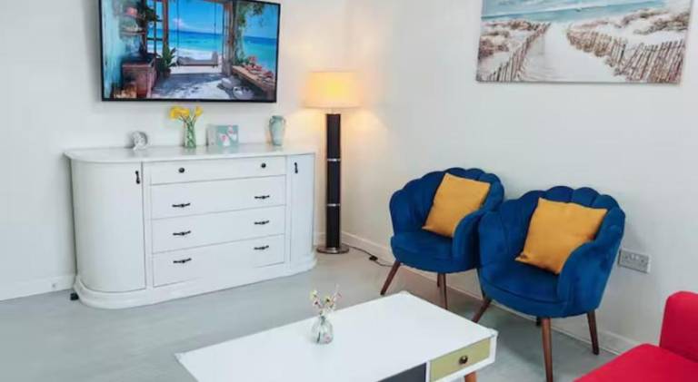 Beautiful vacation home | Next to the beach | Pets allowed in Neath