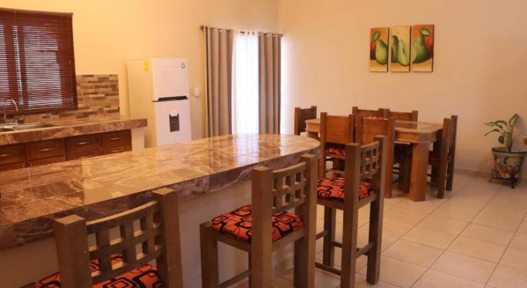 Apartment with patio, garden & barbeque — photo 4