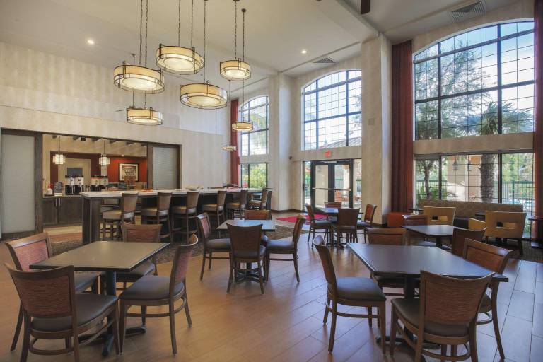 Hampton Inn & Suites Camarillo — photo 3