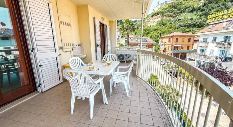 Apartment with 2 rooms for 5 persons — photo 3