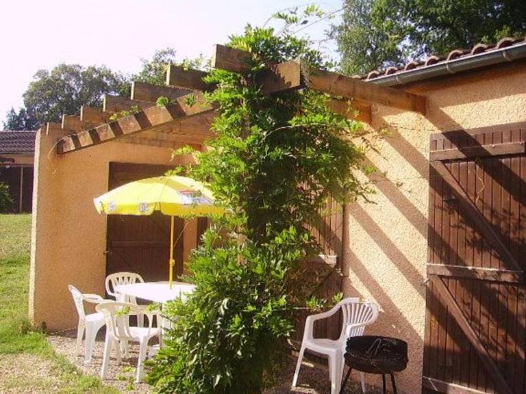 House with terrace & heated pool — photo 5