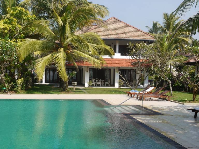 Dom Pohoddaramulla West