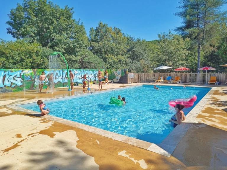 Family-oriented nice camping suite with heated pool | Pets are welcome in Bergerac