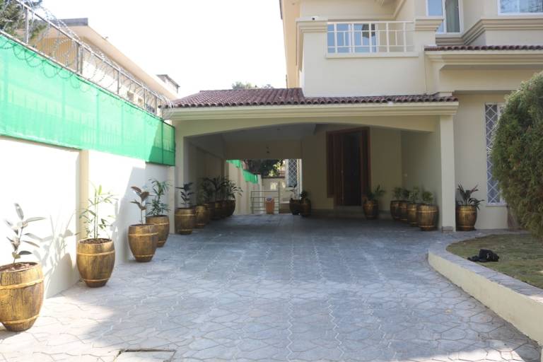 Accommodation  F-7/2