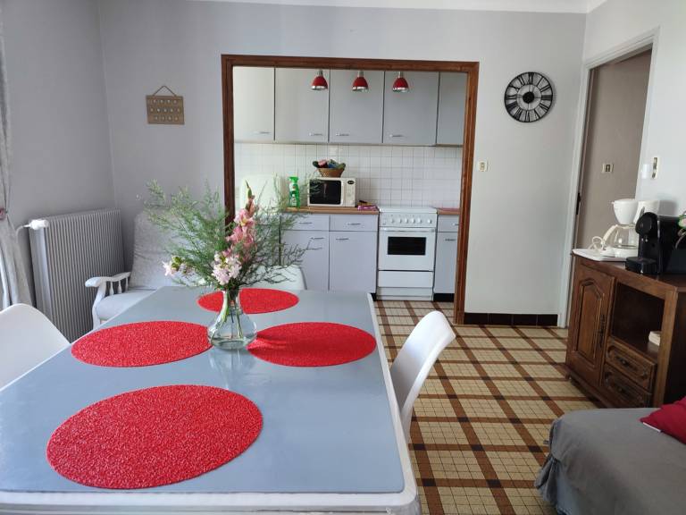 Charming house in Florentin-la-Capelle with mountain view — photo 4