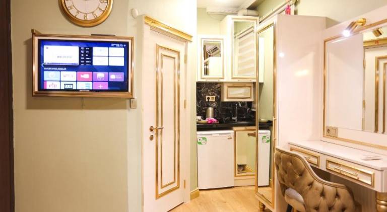 Child-friendly serviced apartment with terrace | Near Taksim Square | Pets allowed — photo 4