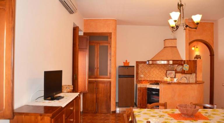 Apartment with 1 room for 4 persons — photo 2