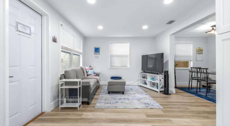 House with 2 rooms for 6 persons — photo 4