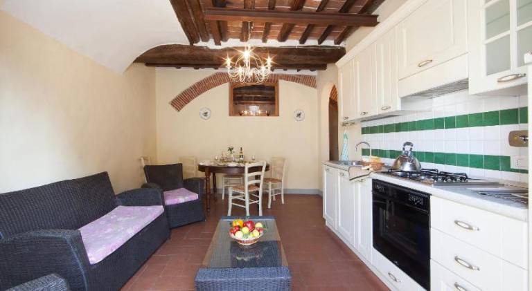 Family-friendly beautiful farm with barbecue, garden & terrace | Pets allowed — photo 4