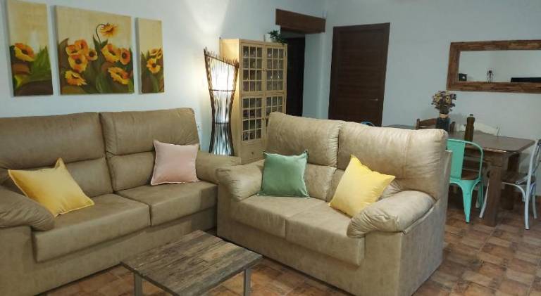 Vacation home with pool | Pet-friendly — photo 2