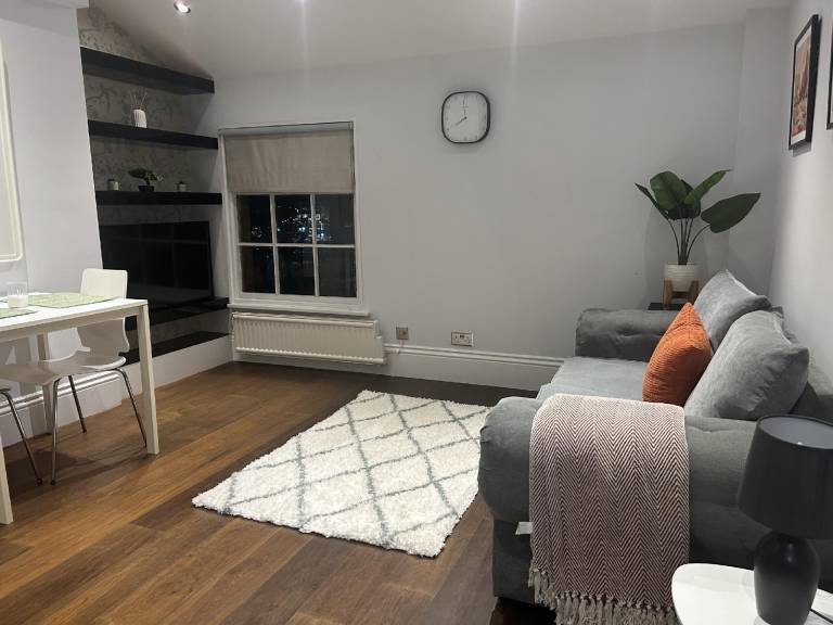Apartment | Pets are welcome in Bedford