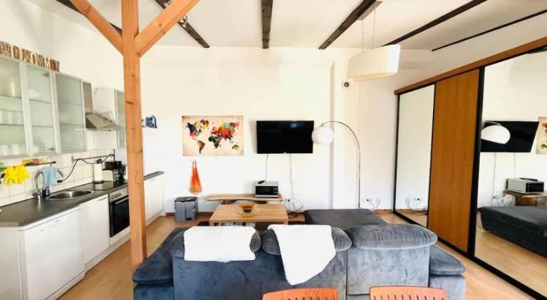 Serviced apartment with patio | Pets are welcome in Hamburg